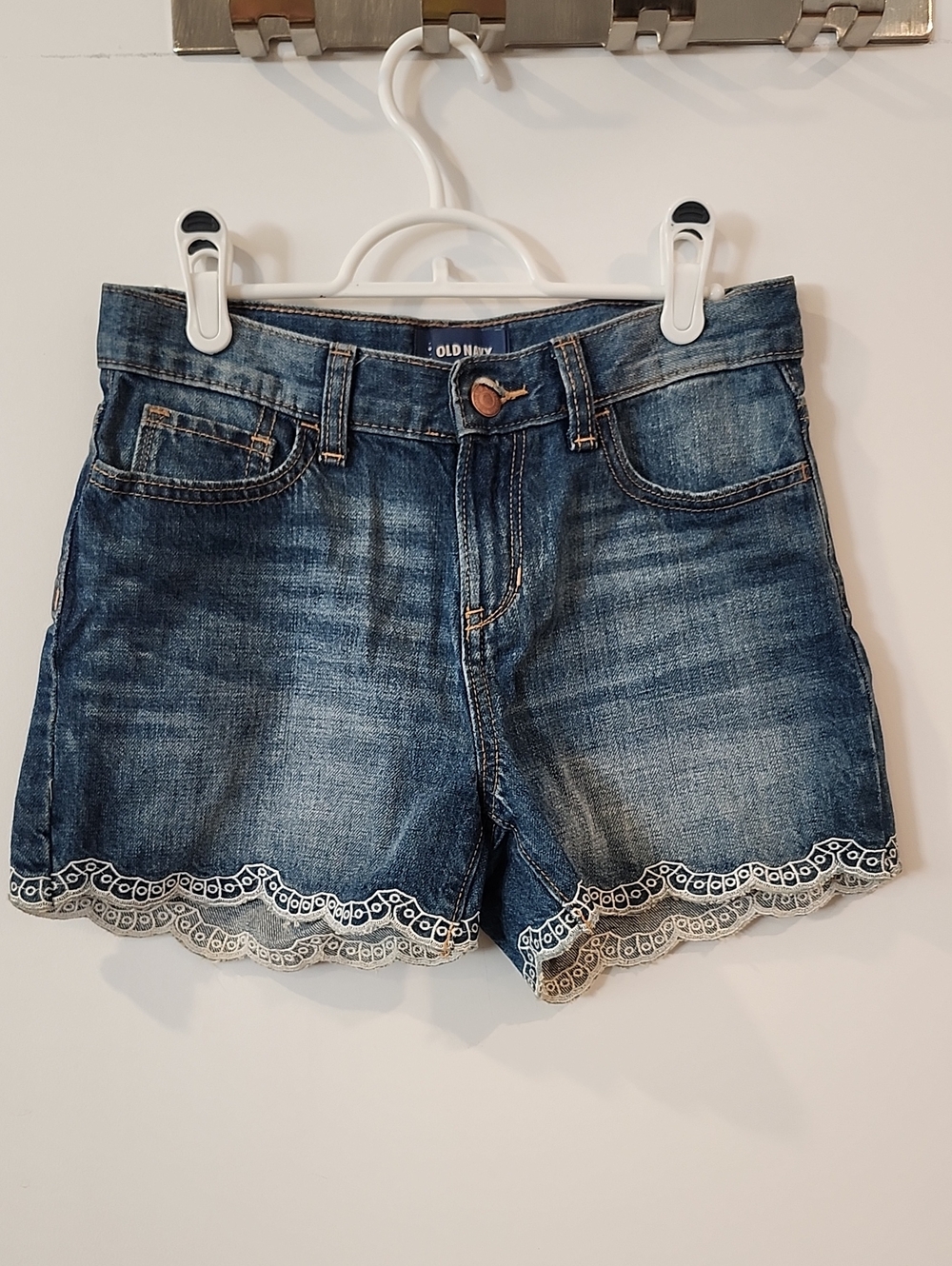 Waist 14" Old Navy Women's Dark Wash Denim Shorts with White Lace Trim